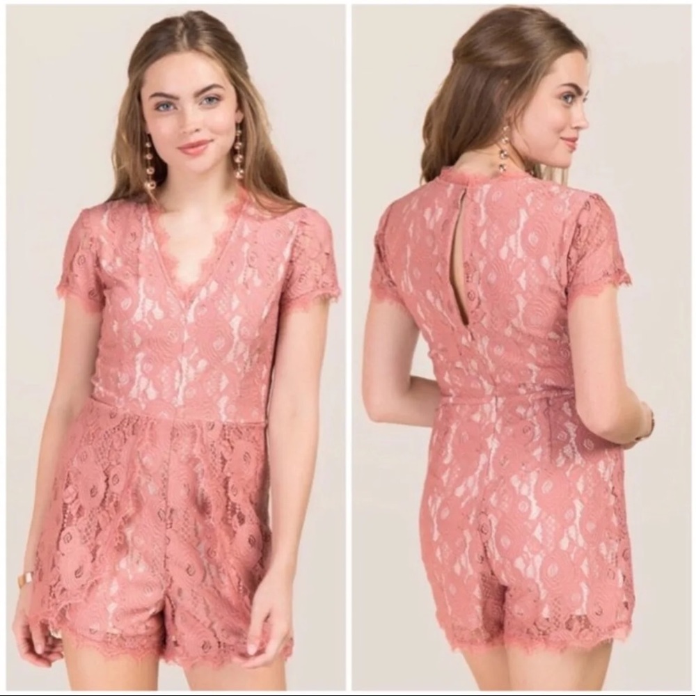 Francesca’s blush full lace lined romper M